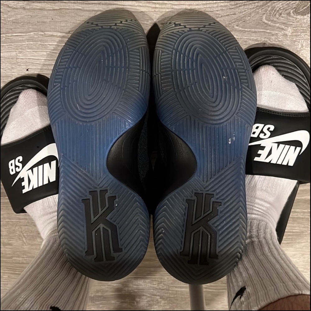 Kyrie 2